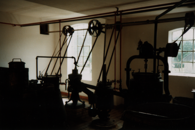 Vorwärmer, Zentrifuge, Milcherhitzer